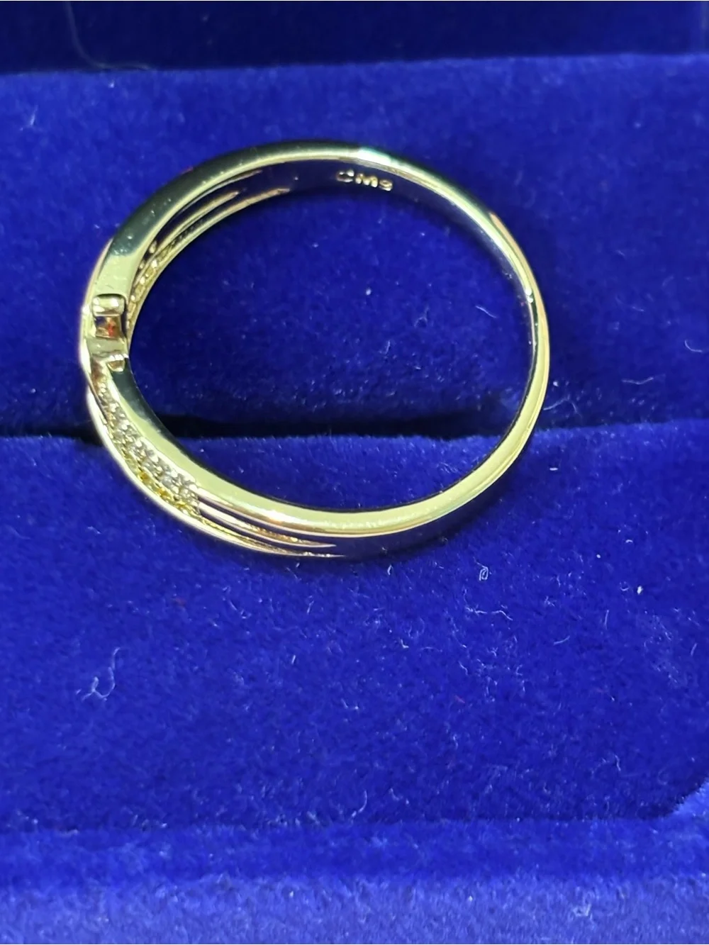 Elegant 18kt Gold filled  Crossed Band Ring with Clear Stones - Women Jewelry
